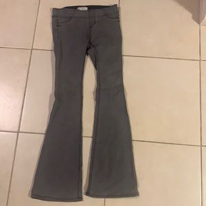 Free people gray low rise flares 🍑